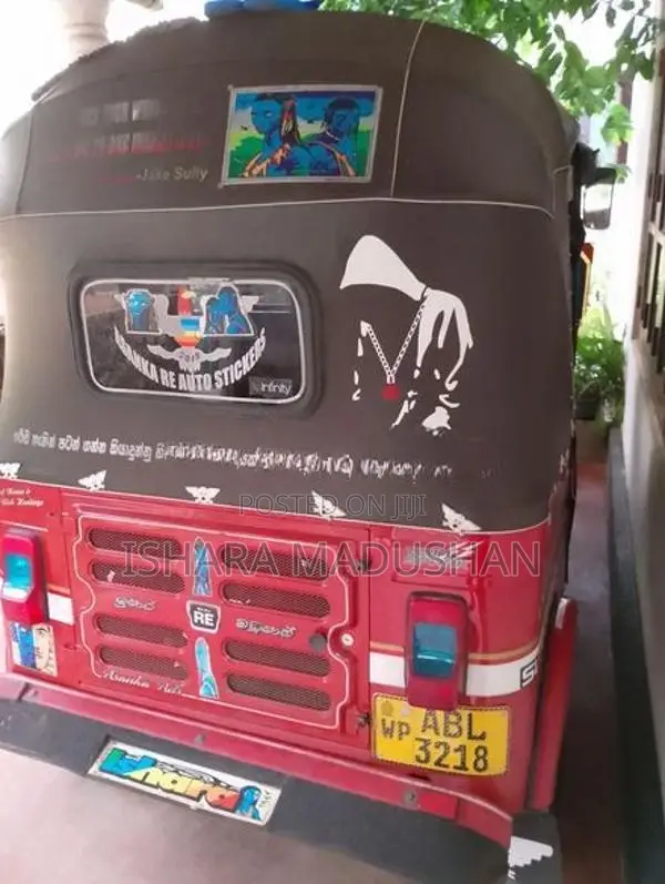 Bajaj RE 2016