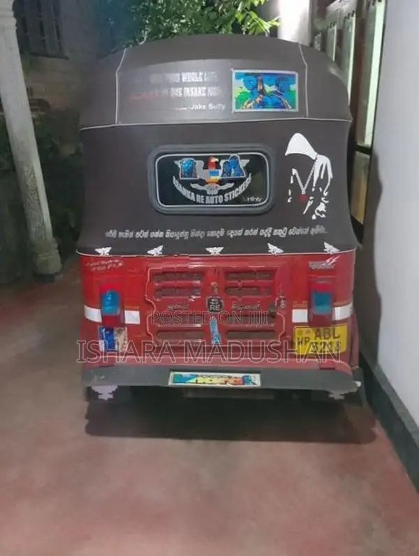 Bajaj RE 2016