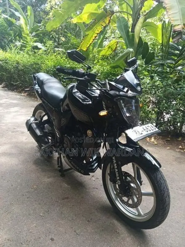 Yamaha FZS V1 2012