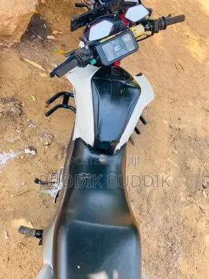 Hero Hunk 160R honda 2016