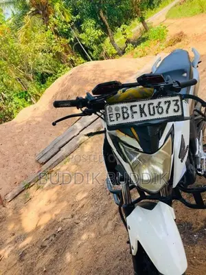 Hero Hunk 160R honda 2016