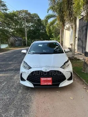 Toyota Yaris G Grade LED BSM 2024