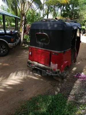 Bajaj RE 1990