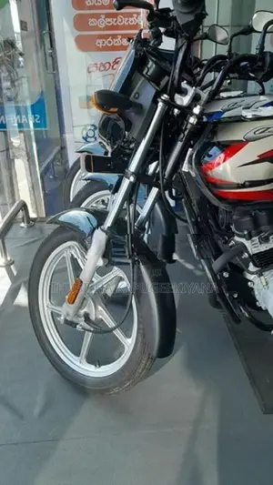 Bajaj CT100 ES 2026