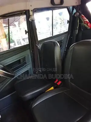 Bajaj Qute 2018