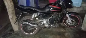 Bajaj Pulsar 180 2005