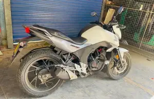 Honda CB Hornet 160R 2016