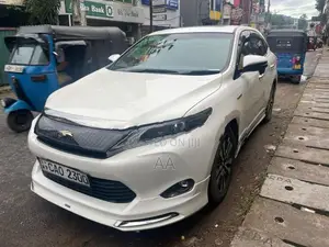 Toyota Harrier 2014