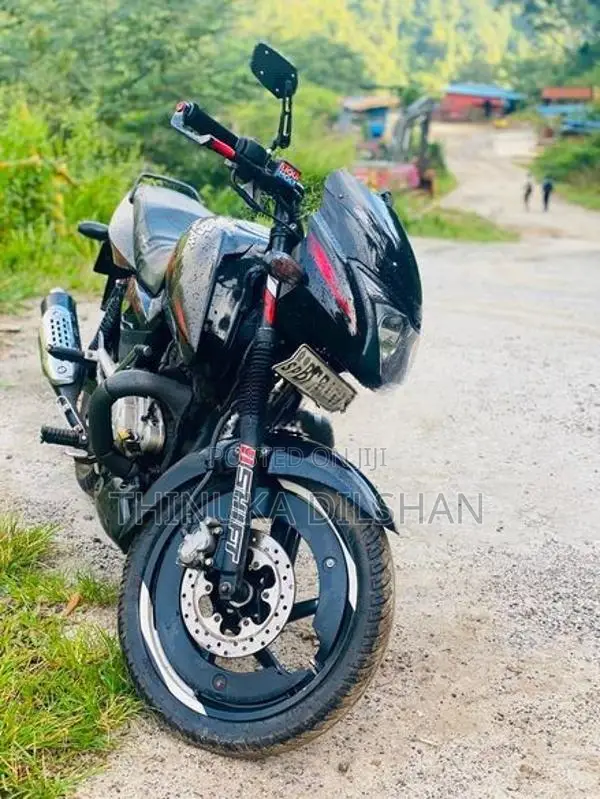 Bajaj Pulsar 150 pulser 2015