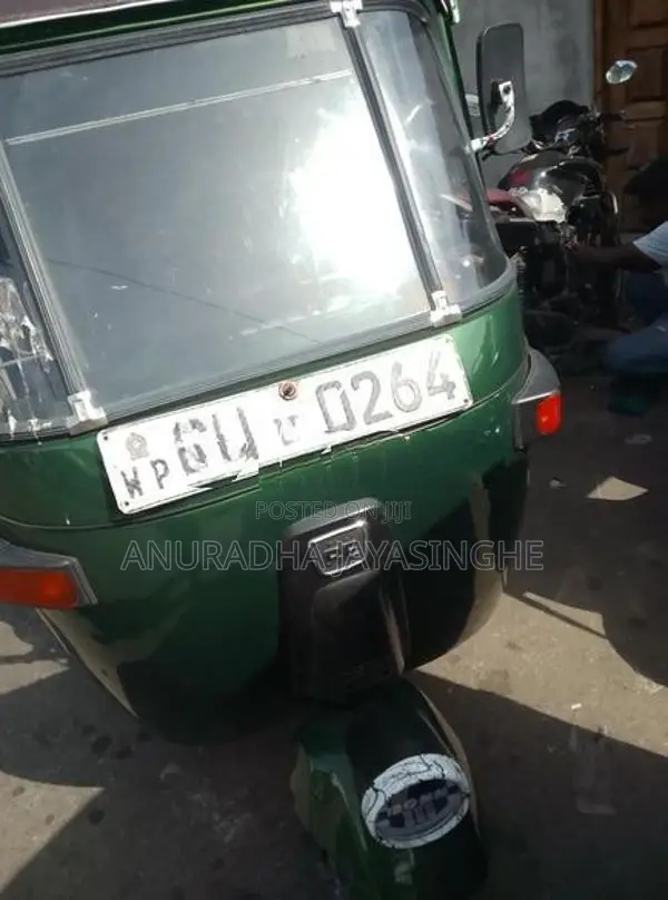 Bajaj RE 2003