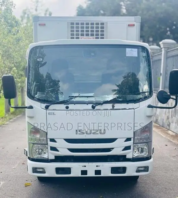 Isuzu Elf 10.5" 2019
