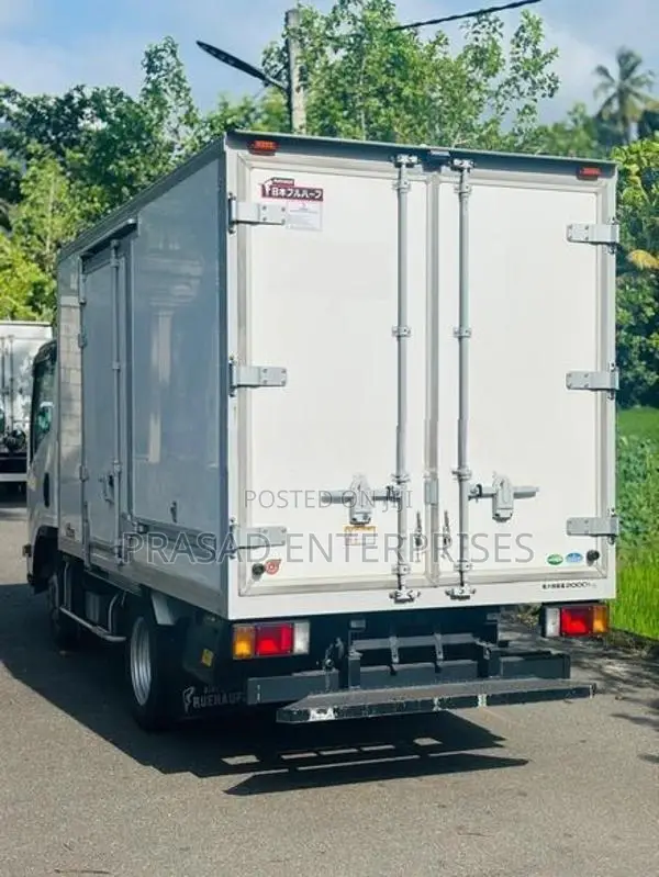 Isuzu Elf 10.5" 2019