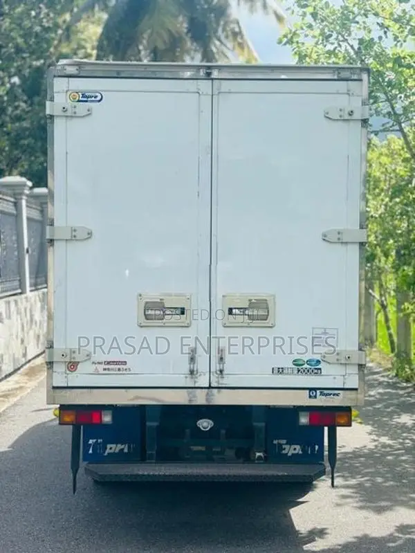 Mitsubishi Canter 10.5" 2019