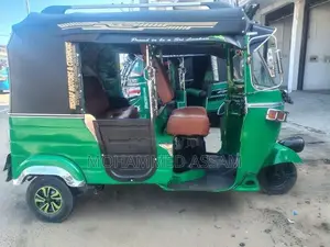 Bajaj RE 2001