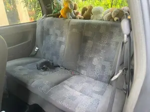 Nissan March 2000