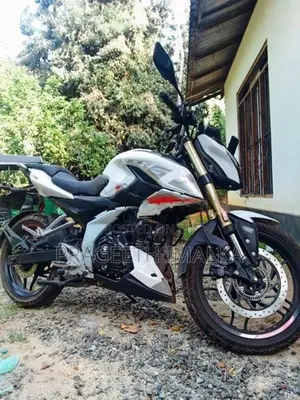 Bajaj Pulsar N160 premium 2025