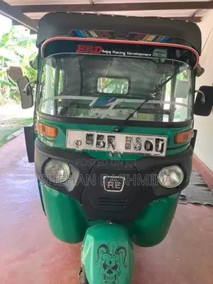 Bajaj RE 2018