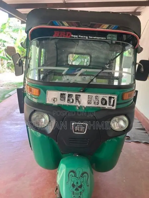 Bajaj RE 2018
