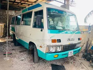 Isuzu Journey 1983