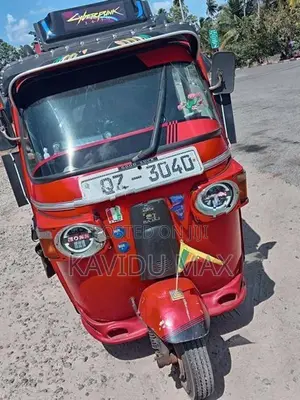 Bajaj RE 2010