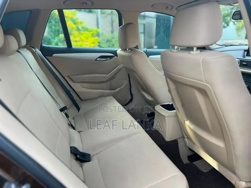 BMW X1 2011