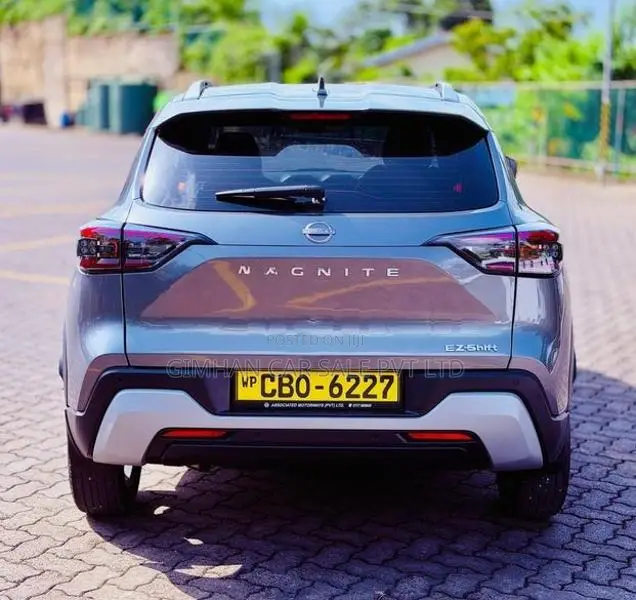 Nissan Magnite TEKNA PLUS EZ-SHIFT 2025