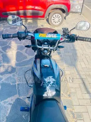 Bajaj CT100 2004