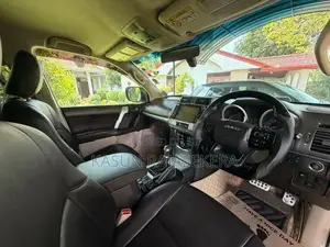 Toyota Land Cruiser Prado TXL 2013