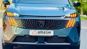Peugeot 5008 Premium GTLine Gold 2025