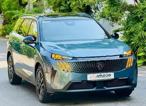 Peugeot 5008 Premium GTLine Gold 2025