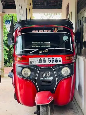 Bajaj RE 2017