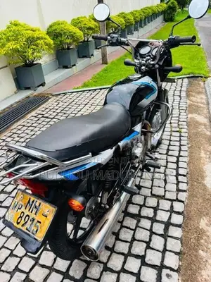 Bajaj CT100 2005
