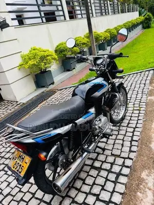 Bajaj CT100 2005
