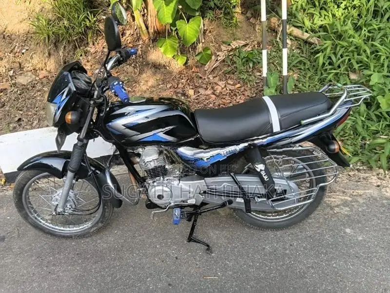 Bajaj CT100 2018