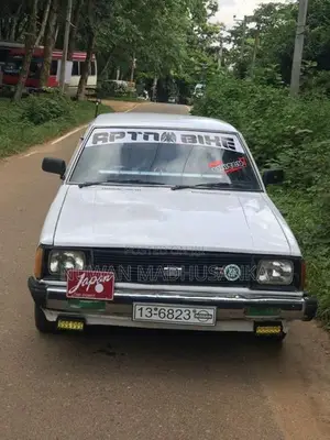 Nissan Sunny White 1984