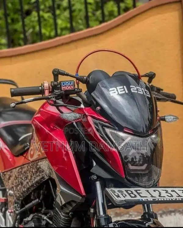 Honda CB Hornet 2016
