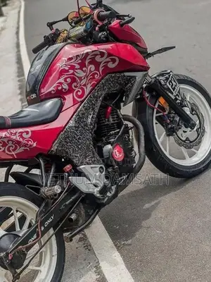 Honda CB Hornet 2016