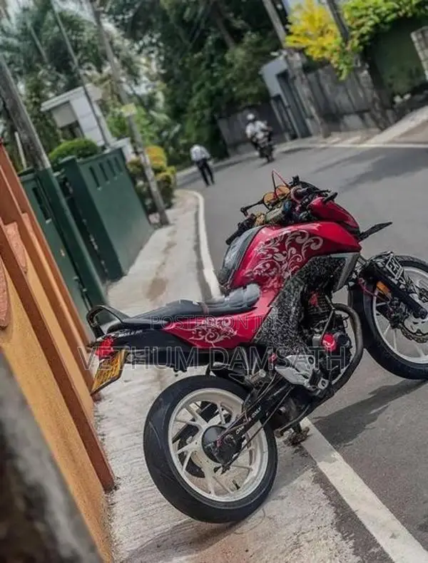 Honda CB Hornet 2016