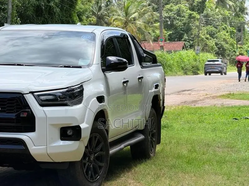 Toyota Hilux 2023