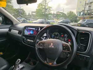Mitsubishi Outlander 2014