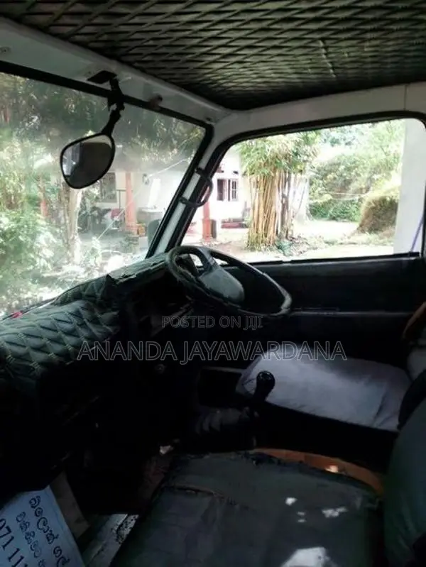 Isuzu Elf Custom 1979