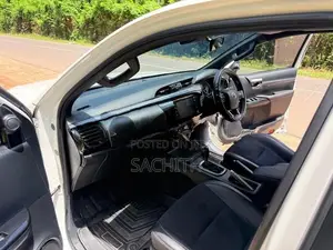 Toyota Hilux 2023
