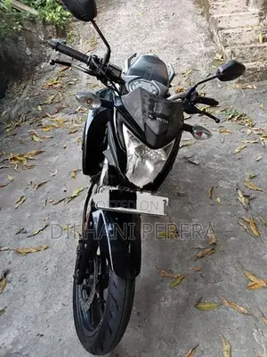 Honda CB Hornet 2016