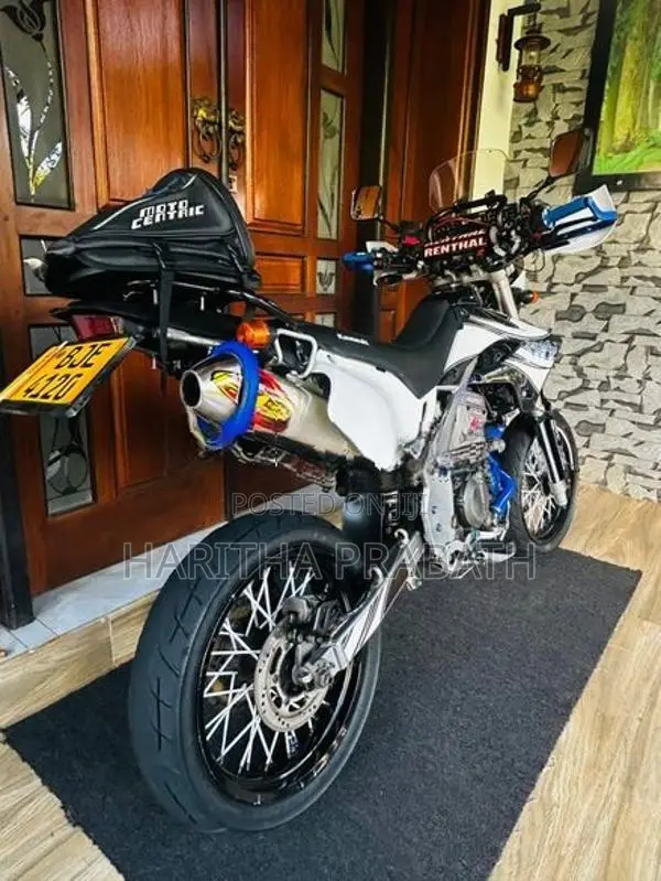 Kawasaki D Tracker 2004