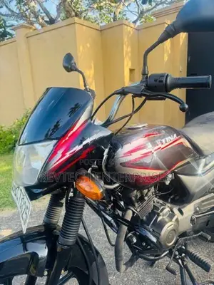 Bajaj Platina 100 ES 2015