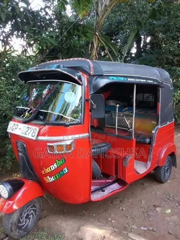 Bajaj RE 2008