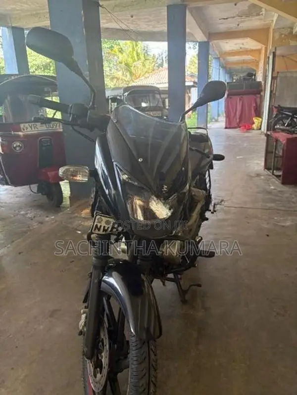 Bajaj Pulsar 150 2015