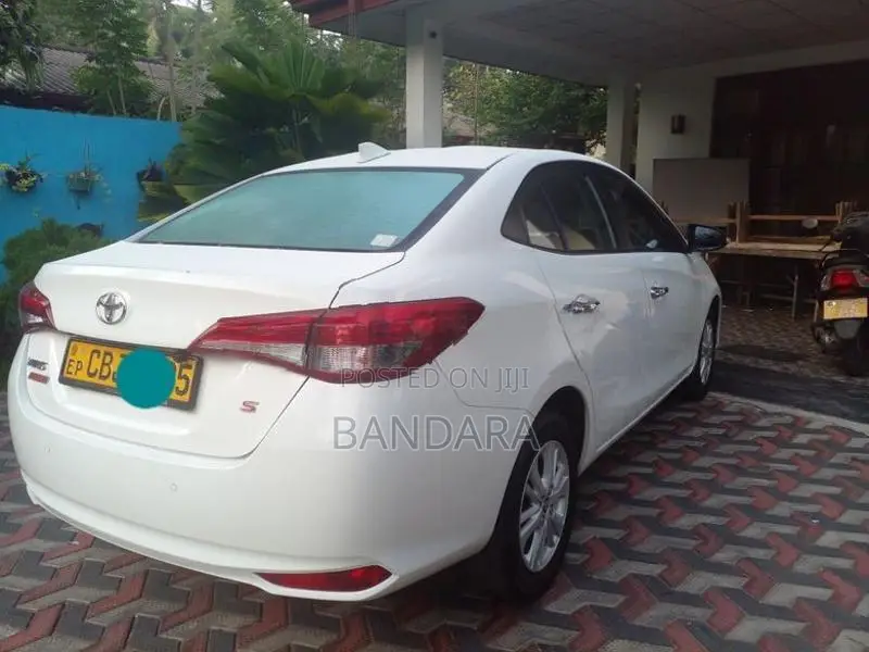 Toyota Yaris Ativ 2019