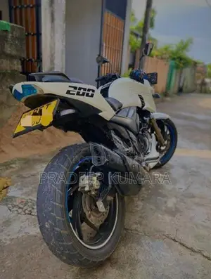TVS Apache 2017