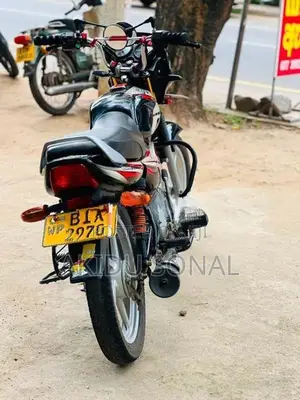 Bajaj CT100 2020